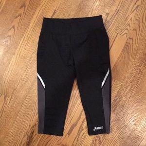 ASICS size S crop pants